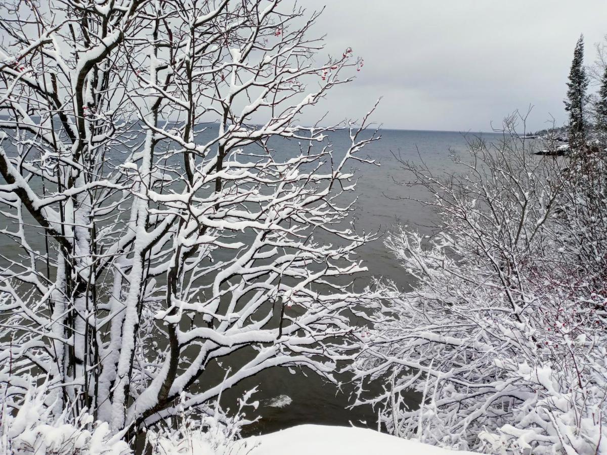 Cliff Dweller On Lake Superior Tofte Kültér fotó