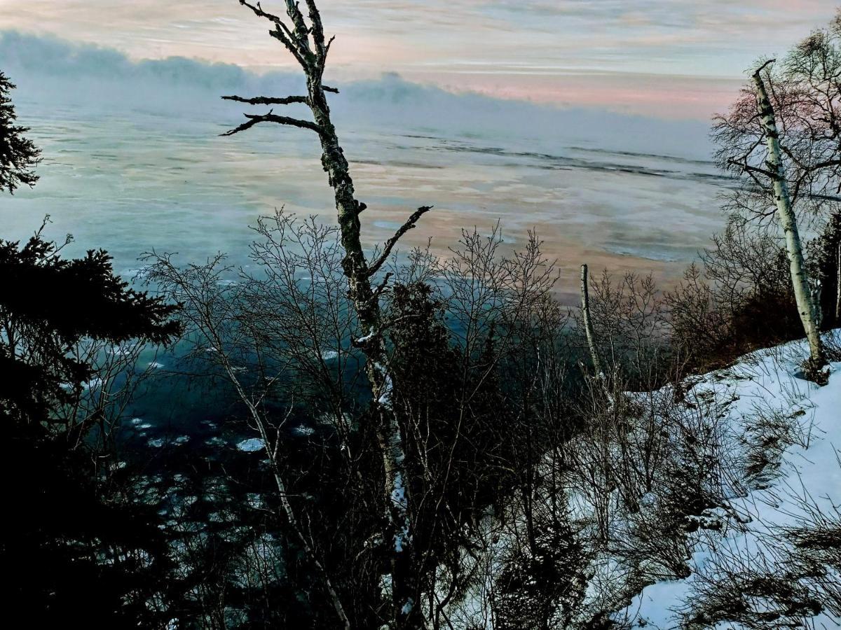 Cliff Dweller On Lake Superior Tofte Kültér fotó